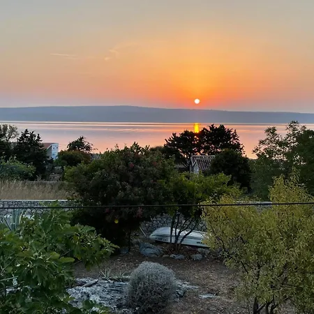 Villa Amorosa, Luxury With Large Heated Pool & Sea View, Losinj Island *
